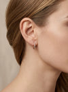 Auskarai su akmenimis
